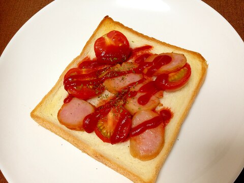 朝食に☆ウインナーとトマトのトースト